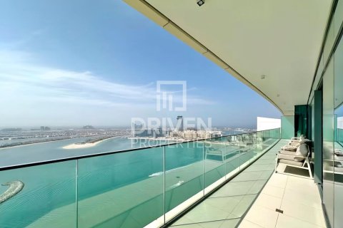 Appartement de 4 chambres à EMAAR Beachfront, UAE No. 206541 3