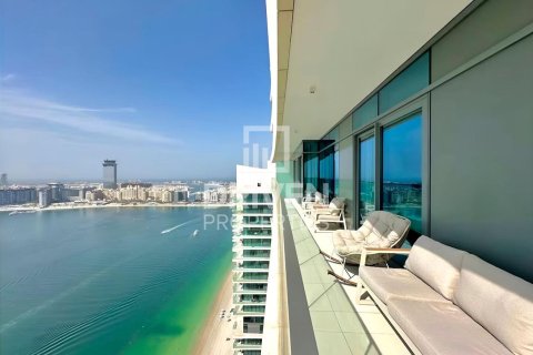 Appartement de 4 chambres à EMAAR Beachfront, UAE No. 206541 26