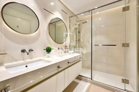 Appartement de 4 chambres à EMAAR Beachfront, UAE No. 206541 23