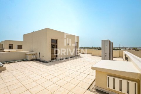 Таунхаус с 4 спальнями в Meydan, ОАЭ №190271 7