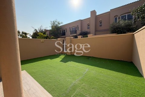 2 bedrooms Villa in Bella Casa, UAE No. 185654 24