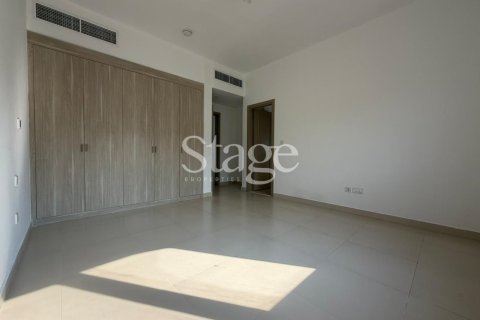 2 bedrooms Villa in Bella Casa, UAE No. 185654 9
