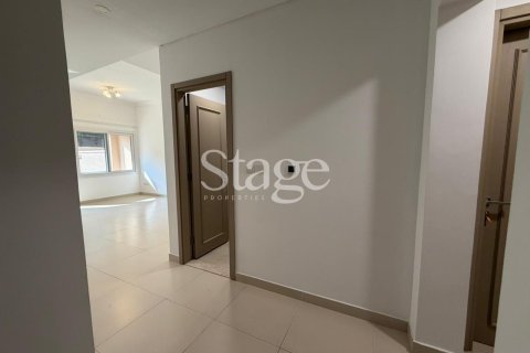 2 bedrooms Villa in Bella Casa, UAE No. 185654 11