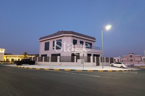 Villa de 6 dormitorios en Tilal City C, UAE No. 185652
