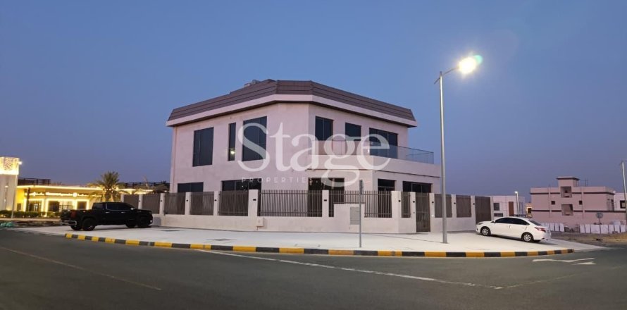 Villa de 6 dormitorios en Tilal City C, UAE No. 185652