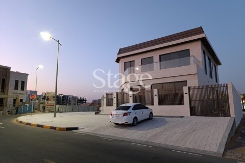 Villa de 6 dormitorios en Tilal City C, UAE No. 185652 3