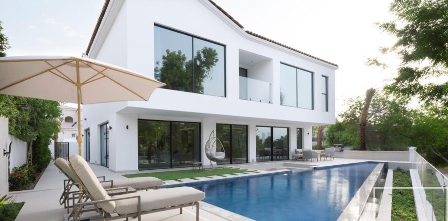 5 bedrooms Villa  No. 118182