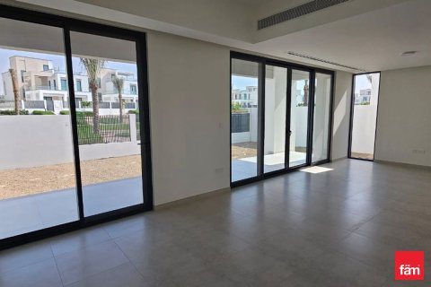 Villa de 4 dormitorios en Dubai, UAE No. 135721 7