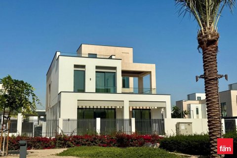 Villa de 4 dormitorios en Dubai, UAE No. 135721 2