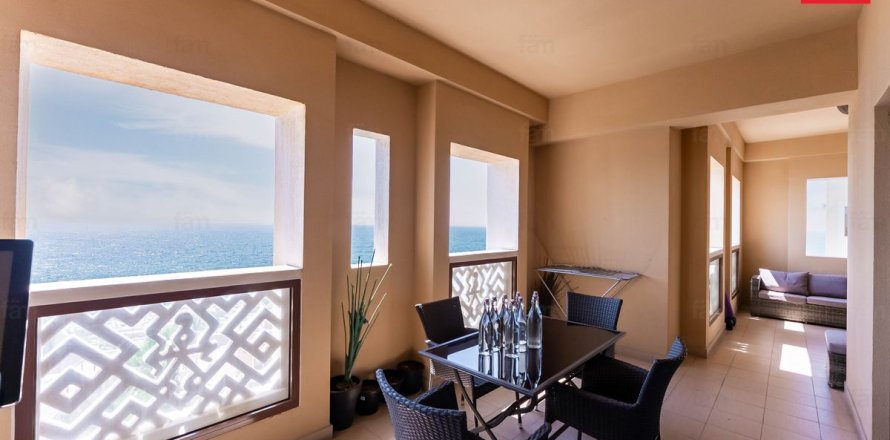 3 bedrooms Apartment in Palm Jumeirah, UAE No. 162749
