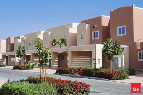 Townhouse de 4 dormitorios en Dubai, UAE No. 162745