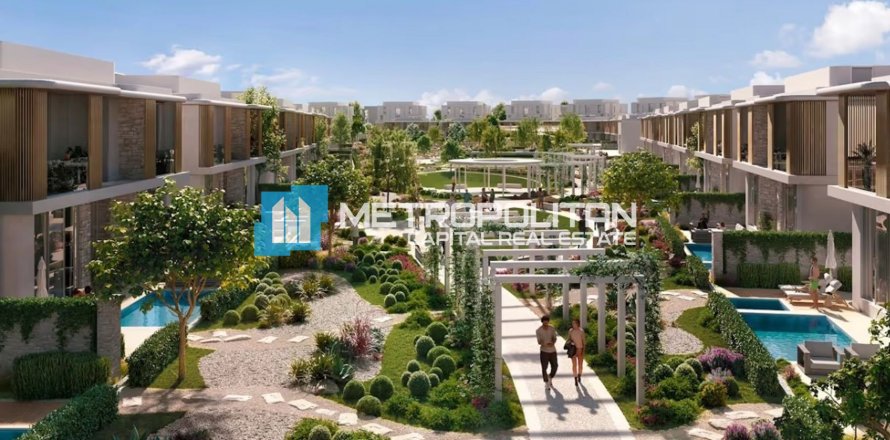 4 غرف نوم تاون هاوس  رقم 131830