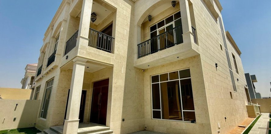 Villa de 6 chambres à Dubai, UAE No. 87399
