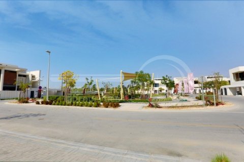 4 bedrooms Villa on the Yas Island, UAE No. 13294 3