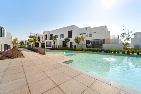 4 bedrooms Townhouse in Dubai, UAE No. 187035 10