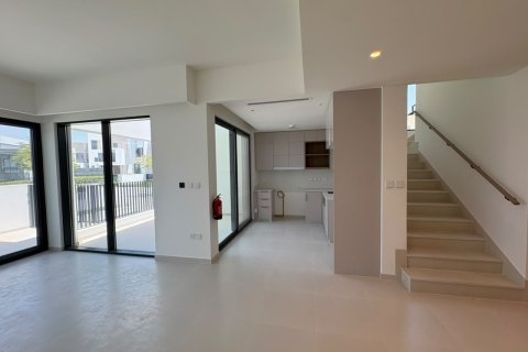 4 bedrooms Townhouse in Dubai, UAE No. 187035 3
