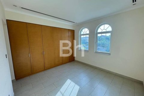 Villa de 4 dormitorios  No. 114794 12