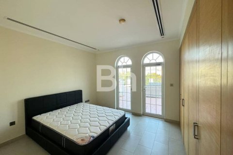 Villa de 4 dormitorios  No. 114794 13