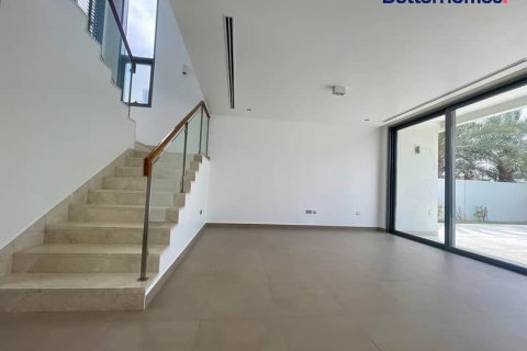 Villa de 5 dormitorios  No. 114795 8
