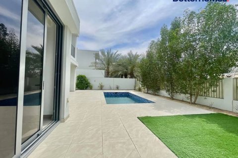 Villa de 5 dormitorios  No. 114795 12