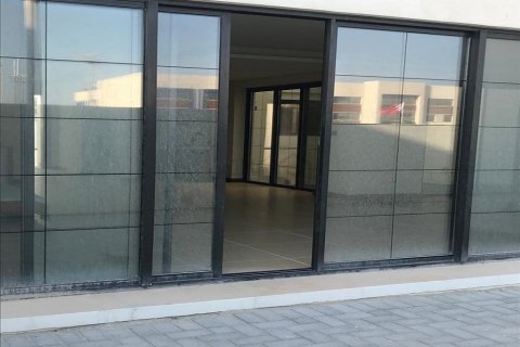 Villa de 4 chambres à Diyar Al Muharraq, Bahrain No. 109409 5