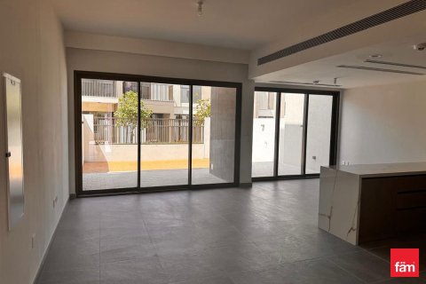 Townhouse de 4 dormitorios  No. 115319 2