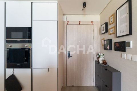 Apartment de 2 dormitorios en District 10, UAE No. 164768 27