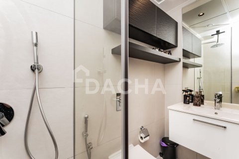Apartment de 2 dormitorios en District 10, UAE No. 164768 21