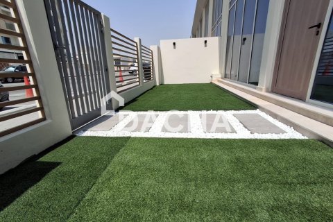 3 غرف نوم تاون هاوس في Dubai Land, الإمارات العربية المتحدة رقم 164770 17