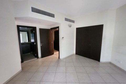 Квартира с 2 спальнями в Dubai Land, ОАЭ №144689 19