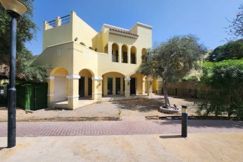 Квартира с 2 спальнями в Dubai Land, ОАЭ №144689 4