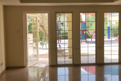 Квартира с 2 спальнями в Dubai Land, ОАЭ №144689 18