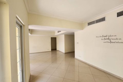 Квартира с 2 спальнями в Dubai Land, ОАЭ №144689 17