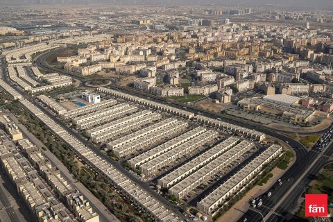 Land de 2420.8m² à International City, UAE No. 140313 10