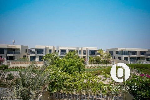 Villa de 3 dormitorios en Dubai Hills Estate, UAE No. 162997