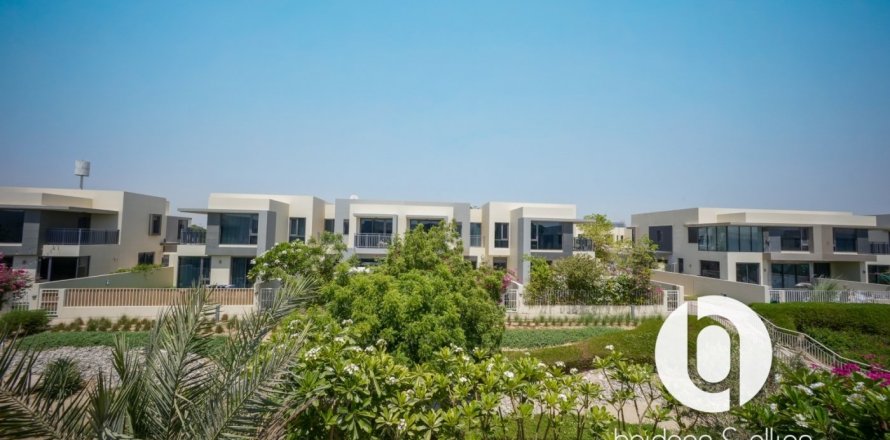 Villa de 3 dormitorios en Dubai Hills Estate, UAE No. 162997