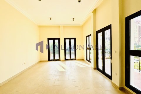 3 bedrooms Apartment in Doha, Qatar No. 58307 3