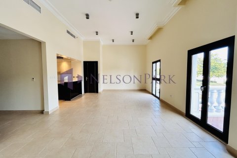 3 bedrooms Apartment in Doha, Qatar No. 58307 5