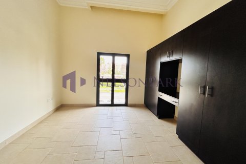 3 bedrooms Apartment in Doha, Qatar No. 58307 11