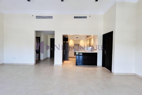 3 bedrooms Apartment in Doha, Qatar No. 58307 6