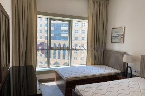 3 bedrooms Apartment in Doha, Qatar No. 58308 11