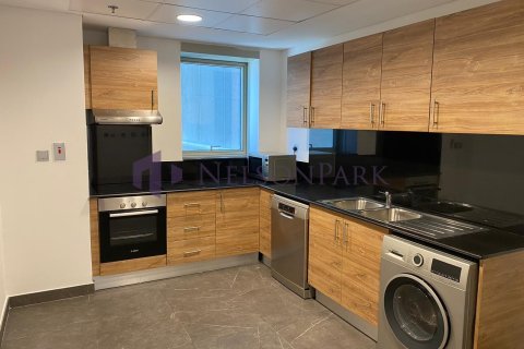 3 bedrooms Apartment in Doha, Qatar No. 58308 9