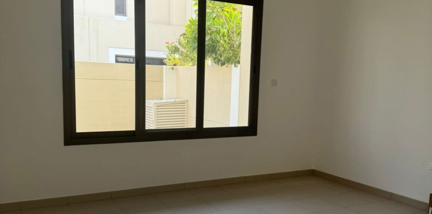 Таунхаус с 3 спальнями в Town Square, ОАЭ №143089