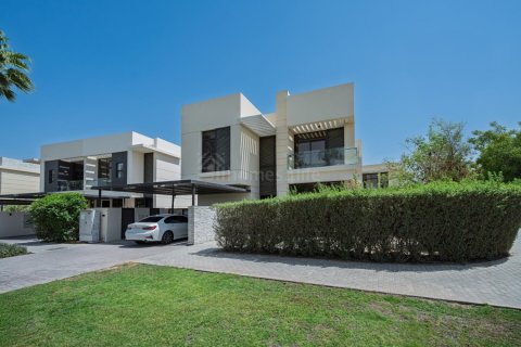 6 bedrooms Villa in DAMAC Hills (Akoya by DAMAC), UAE No. 143088