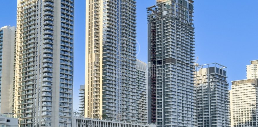 4 bedrooms Apartment in EMAAR Beachfront, UAE No. 151505