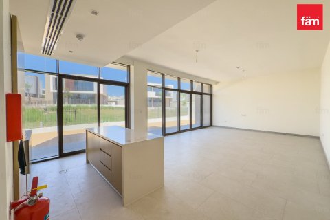 Villa de 5 dormitorios  No. 115301 2