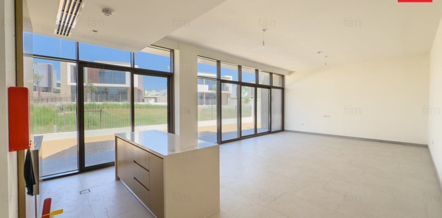 Villa de 5 dormitorios No. 115301