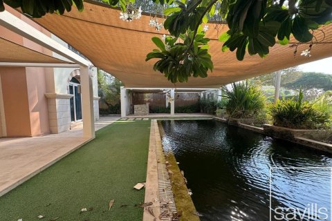 Villa de 5 dormitorios No. 118213 3