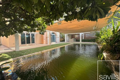 Villa de 5 dormitorios No. 118213 5