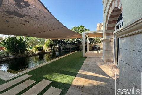 Villa de 5 dormitorios No. 118213 2